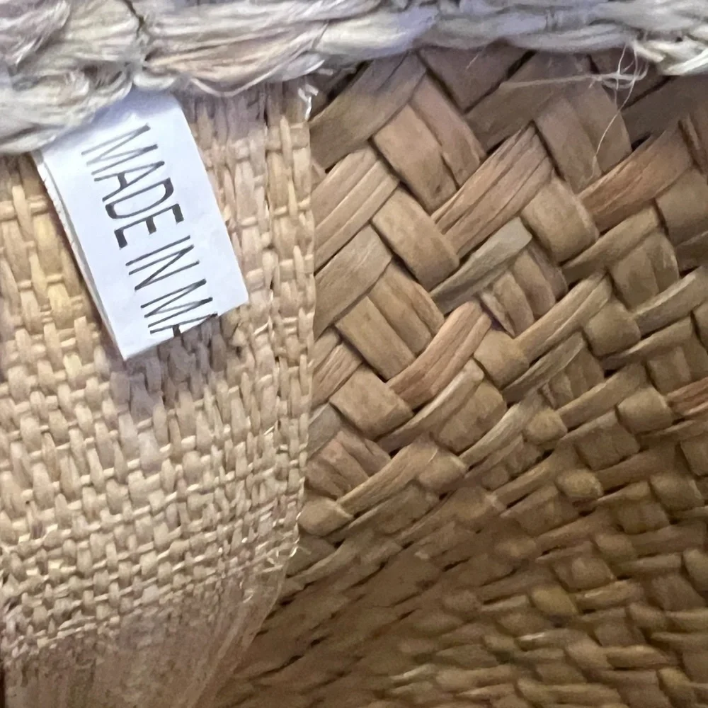 NWOT Straw Studios Large Striped Straw Women's Tote Bag.